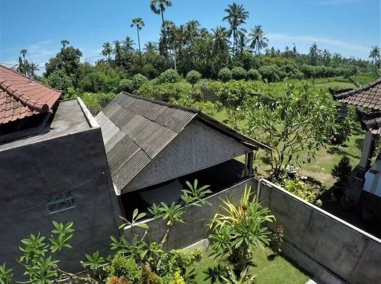 Bali Fab Dive Center   Hostel