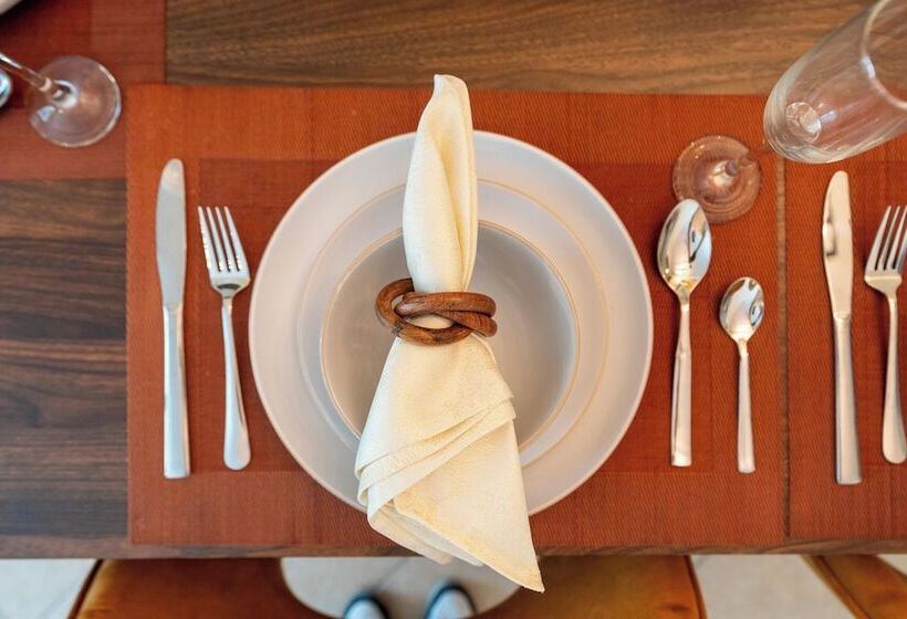 Bespoke Residences Shoreline Al Nabat