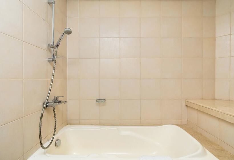 Bespoke Residences Shoreline Al Nabat