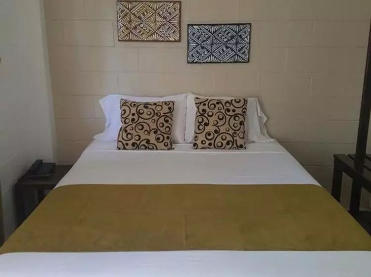 هتل Apia Central