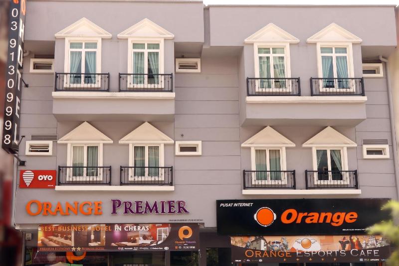 Hotel Orange Premier  Taman Segar