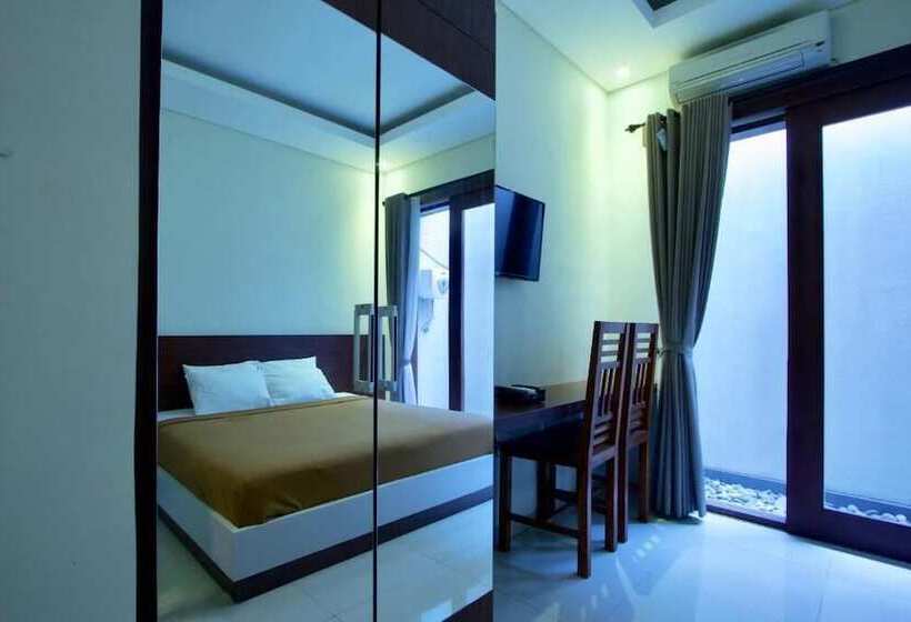 ホテル Pondok Adi