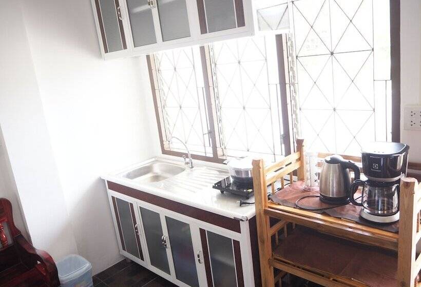 פנסיון Our Home At Lanta