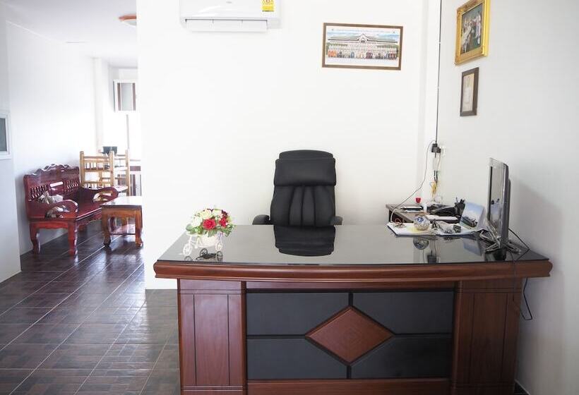 פנסיון Our Home At Lanta