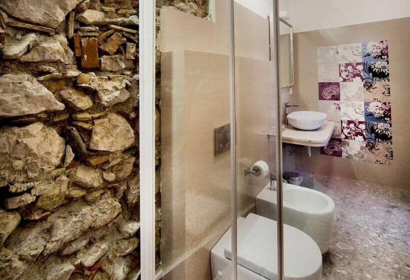 مبيت وإفطار Porta Di Mezzo Luxury Suites And Rooms