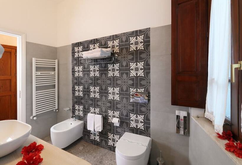 مبيت وإفطار Porta Di Mezzo Luxury Suites And Rooms