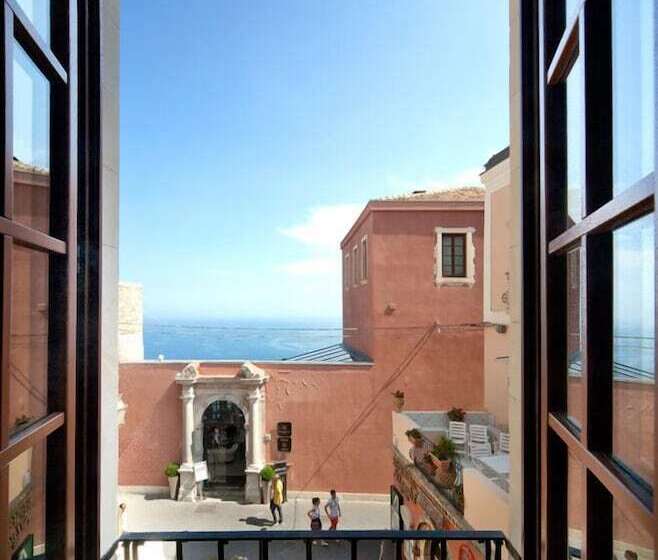 مبيت وإفطار Porta Di Mezzo Luxury Suites And Rooms