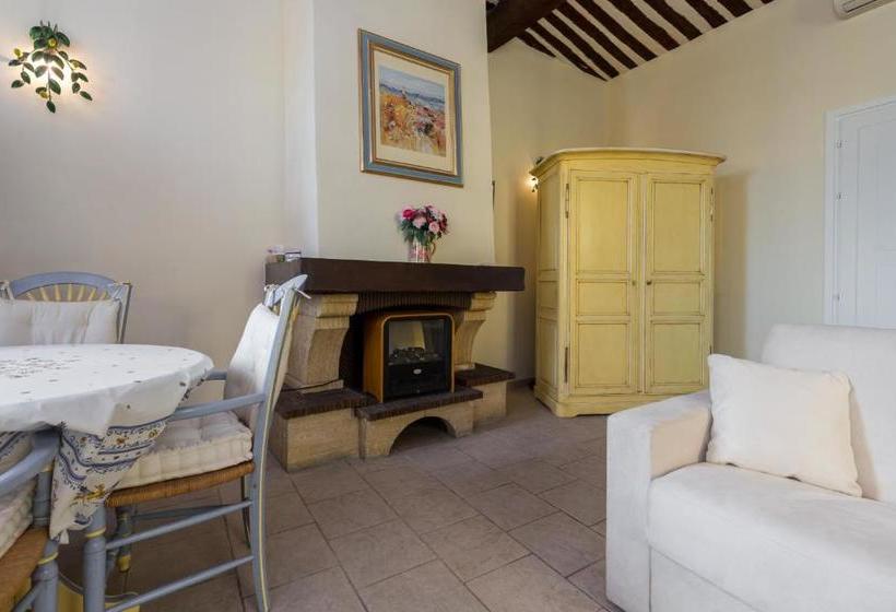 Very Charming Studio Apartment On Port In Cannes A Short Walk To Palais With Aircon And Internet 411