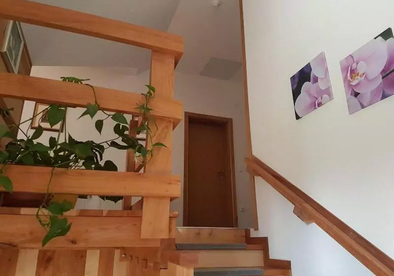 Villa Stone