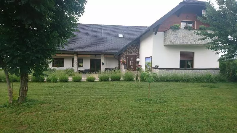 Villa Stone