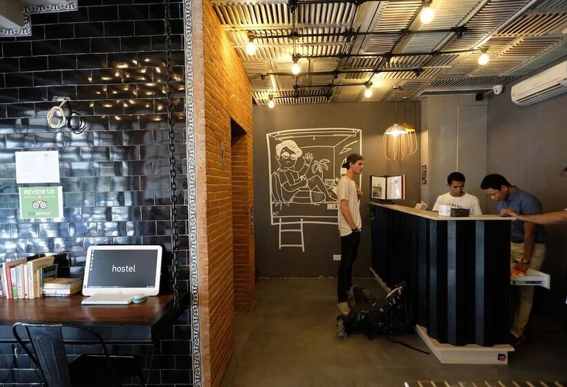 הוסטל H Ostel Bali