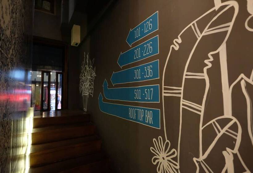 הוסטל H Ostel Bali