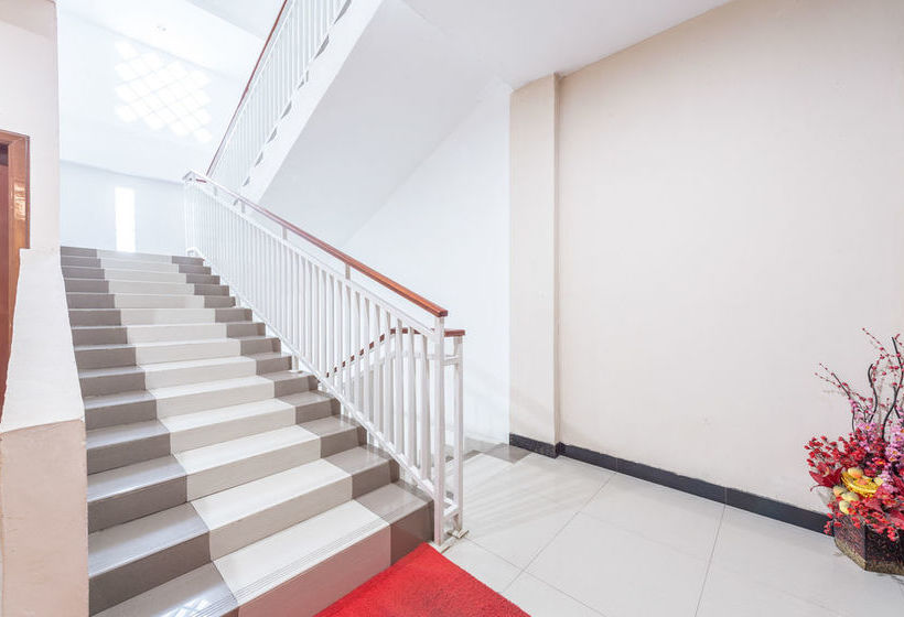 Szálloda Airy Tatura Emmy Saelan 33 Palu