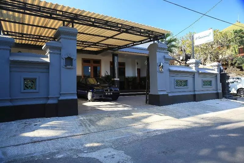 پانسیون Puri Kusuma Guest House