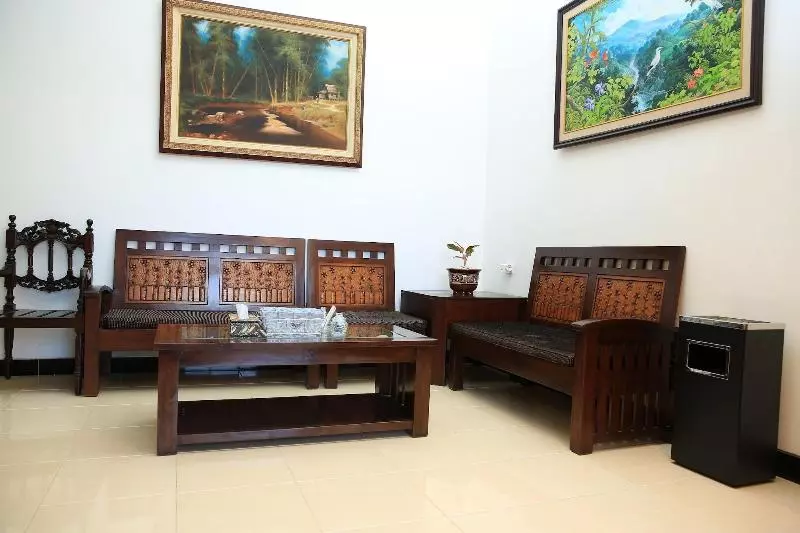 پانسیون Puri Kusuma Guest House