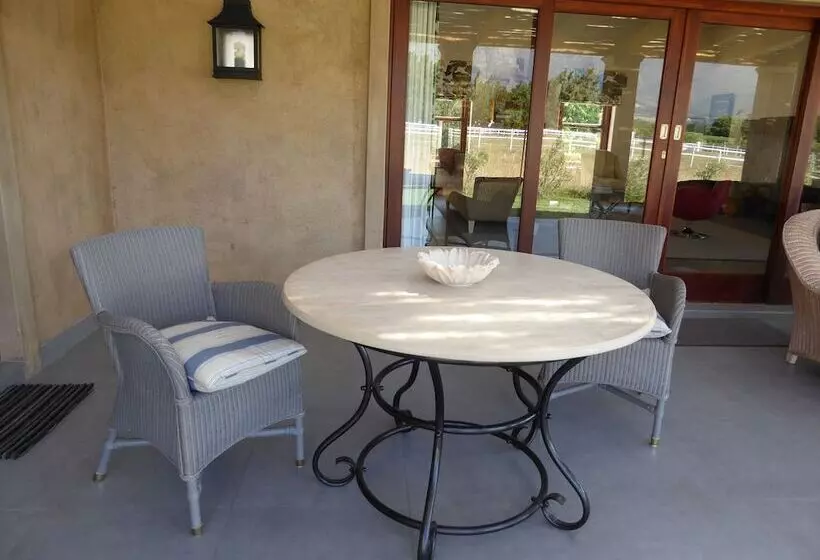 Saddlebrook Cottage