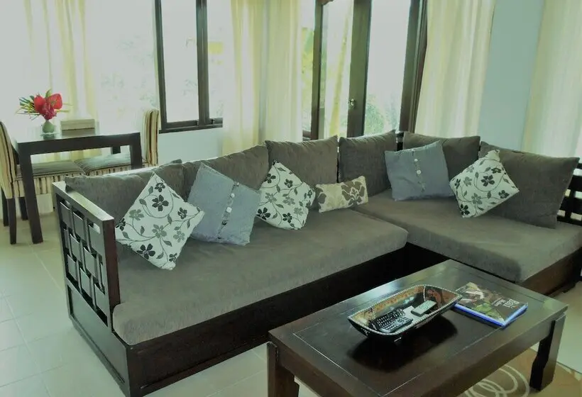 Shangrilah Villas