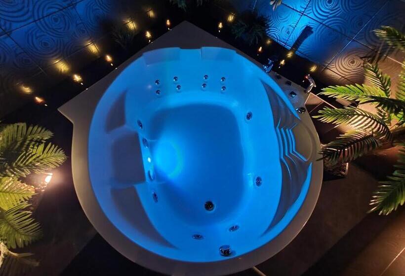 בית מלון כפרי Apartament Z Jacuzzi Kraków Rynek