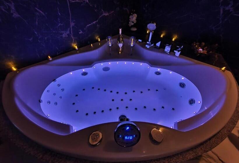 בית מלון כפרי Apartament Z Jacuzzi Kraków Rynek