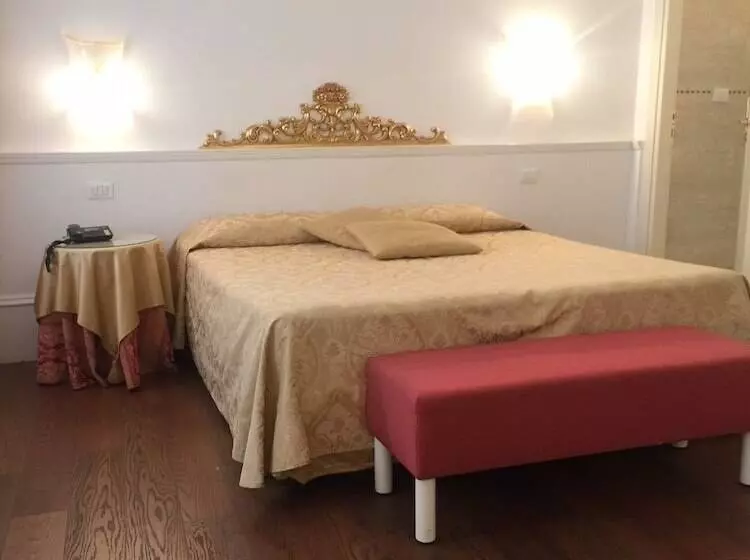هتل Ca' Dei Polo