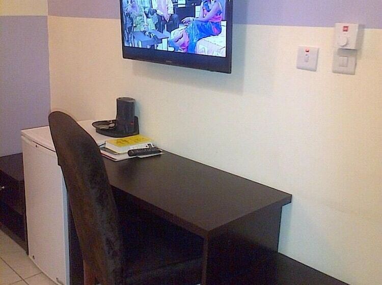 هتل Esado Suites And Conference Oregun