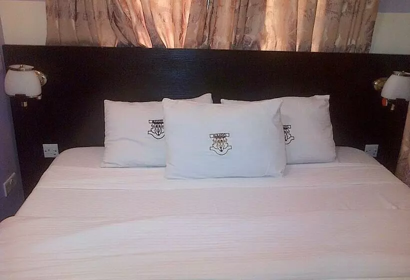 هتل Esado Suites And Conference Oregun