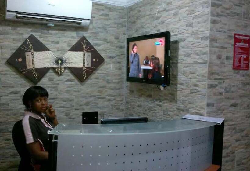 هتل Esado Suites And Conference Oregun