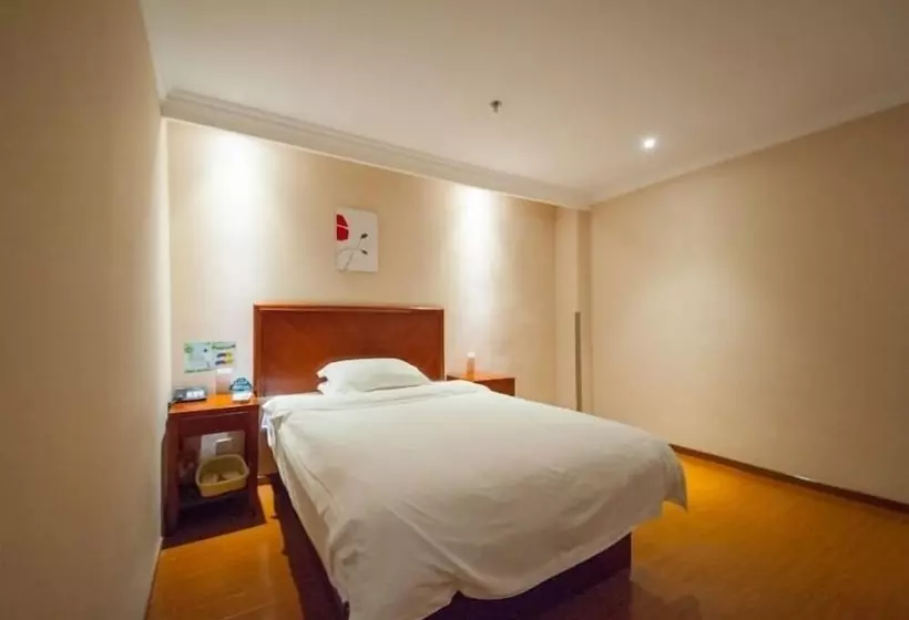 Hotelli Greentree Inn Rugao Bus Station