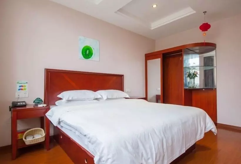 Hotelli Greentree Inn Rugao Bus Station