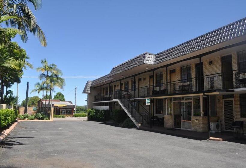 בית מלון כפרי In Town Motor Inn