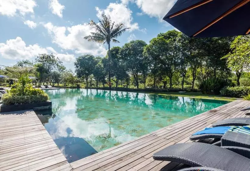 ホテル Zen Premium Uluwatu Complex