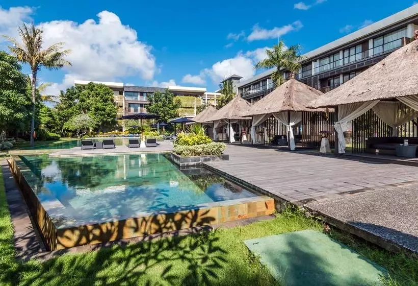 ホテル Zen Premium Uluwatu Complex