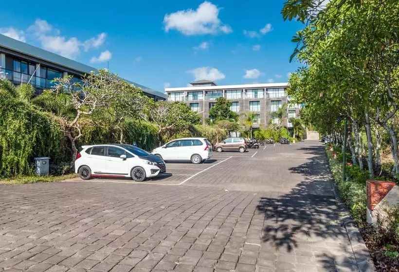 ホテル Zen Premium Uluwatu Complex