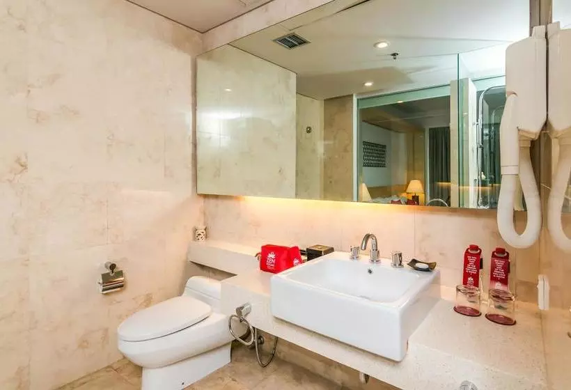ホテル Zen Premium Uluwatu Complex