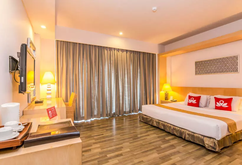 ホテル Zen Premium Uluwatu Complex