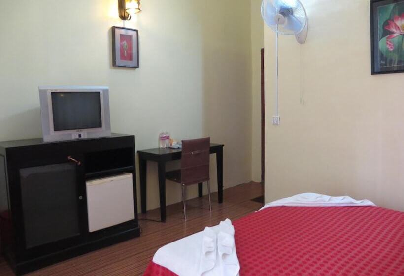 פנסיון Goldie Guesthouse