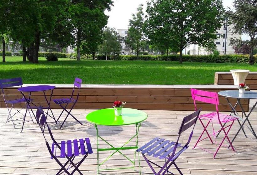 Adonis Dijon Maison Internationale