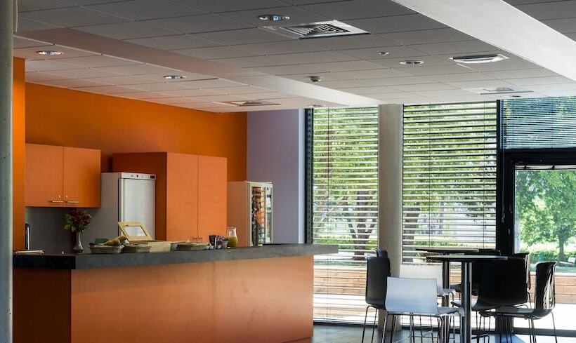 Adonis Dijon Maison Internationale