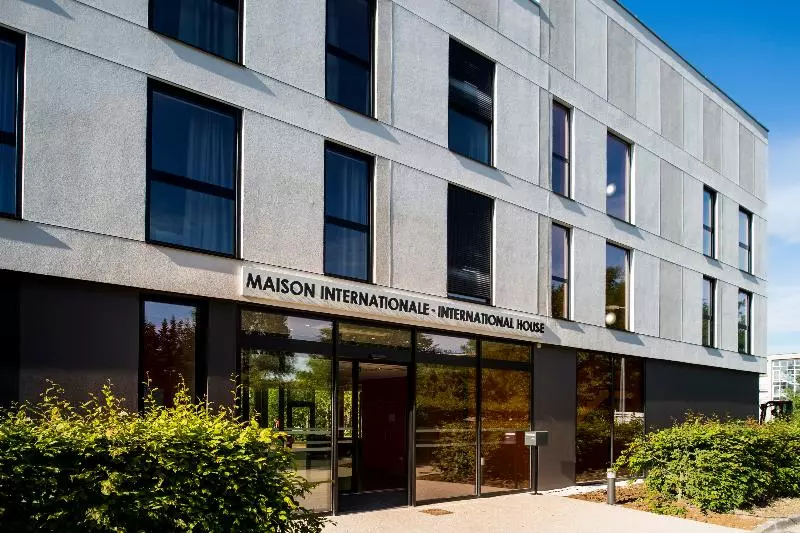 Adonis Dijon Maison Internationale