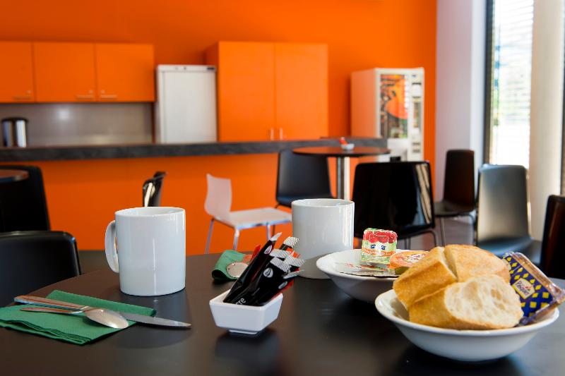 Adonis Dijon Maison Internationale