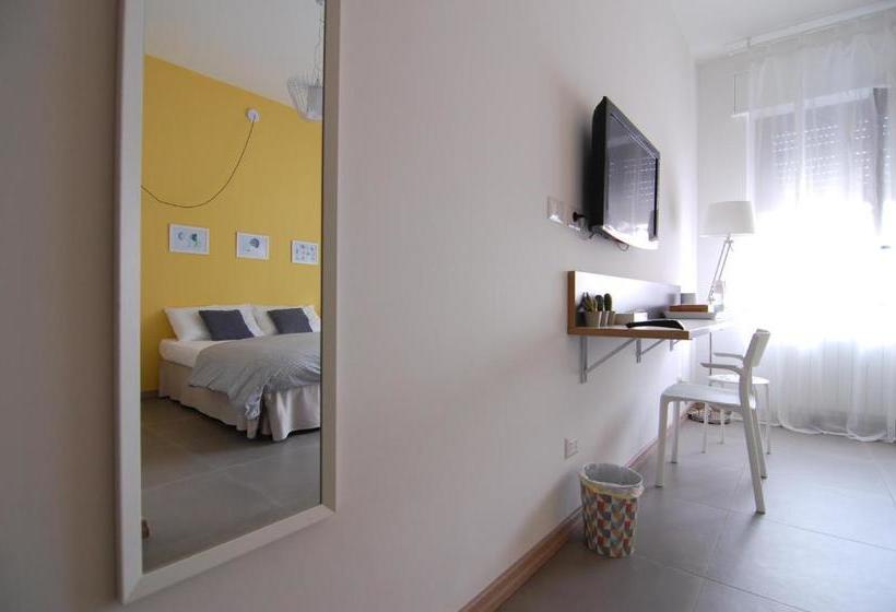 Bed and Breakfast Le Officine Di Via Marsala