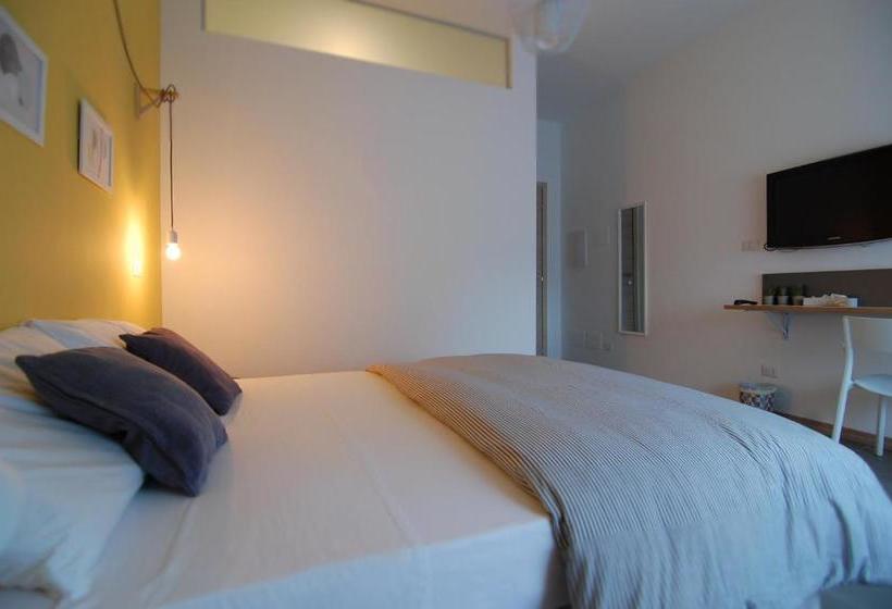 Bed and Breakfast Le Officine Di Via Marsala