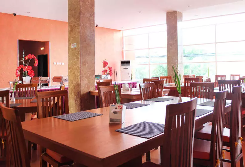 هتل Airy Mataram Arya Banjar Getas Lombok