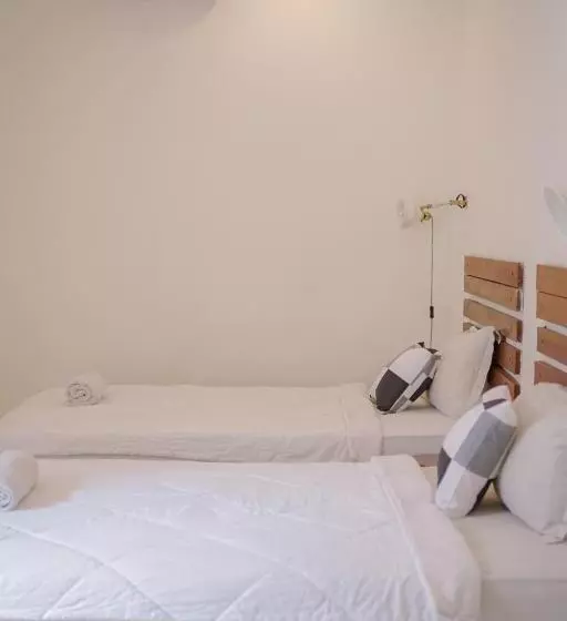 Hotel Augustina Home