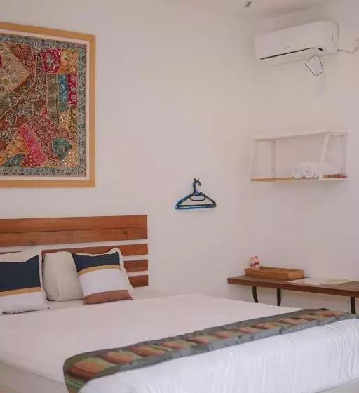 Hotel Augustina Home