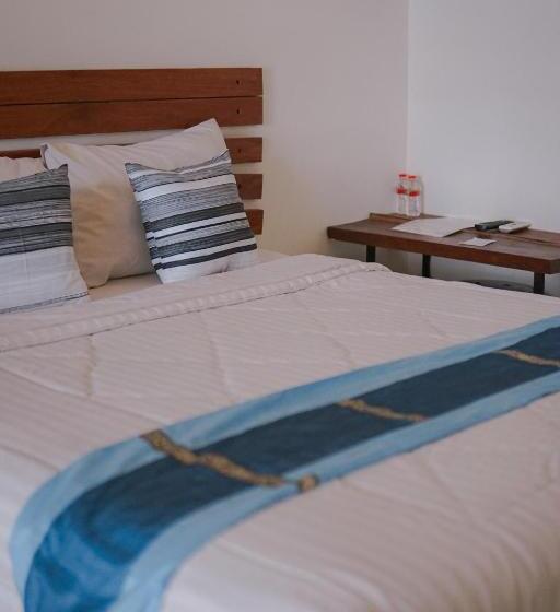 בית מלון כפרי Augustina Home