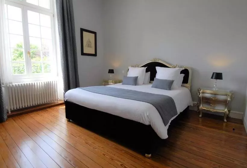 هتل Domaine De Bayeux