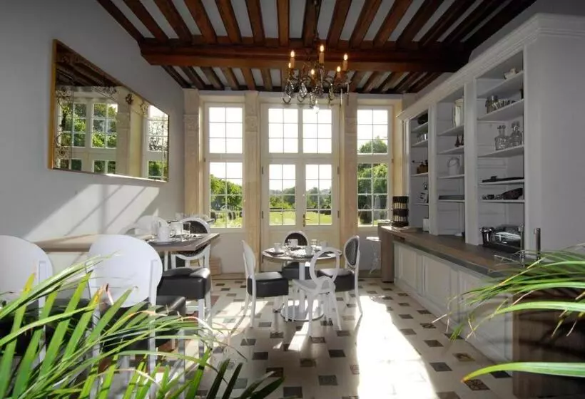 هتل Domaine De Bayeux