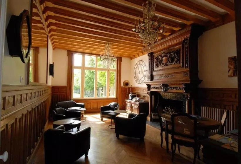 هتل Domaine De Bayeux