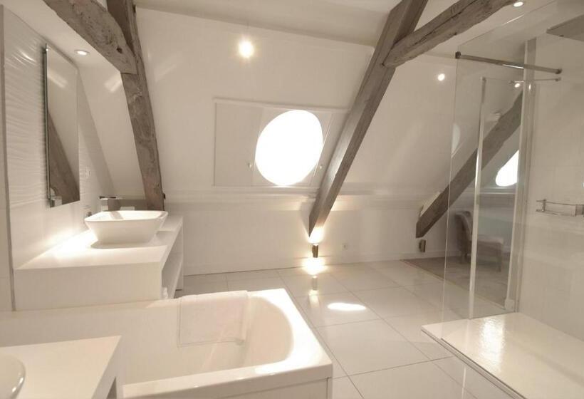 Отель Domaine De Bayeux